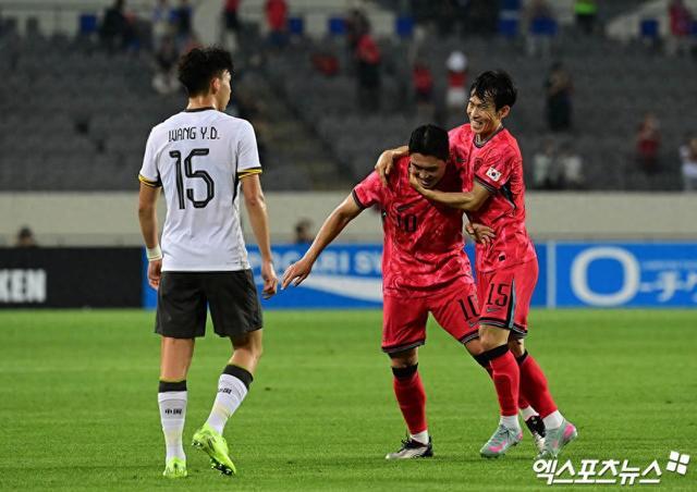 九游体育官网-国足不设防！20分钟丢2球，前国脚开炮，媒体人：差距显而易见