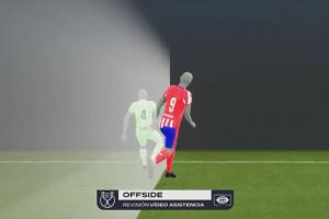 进球无效！索尔洛特小角度破门，边裁举旗示意越位在先