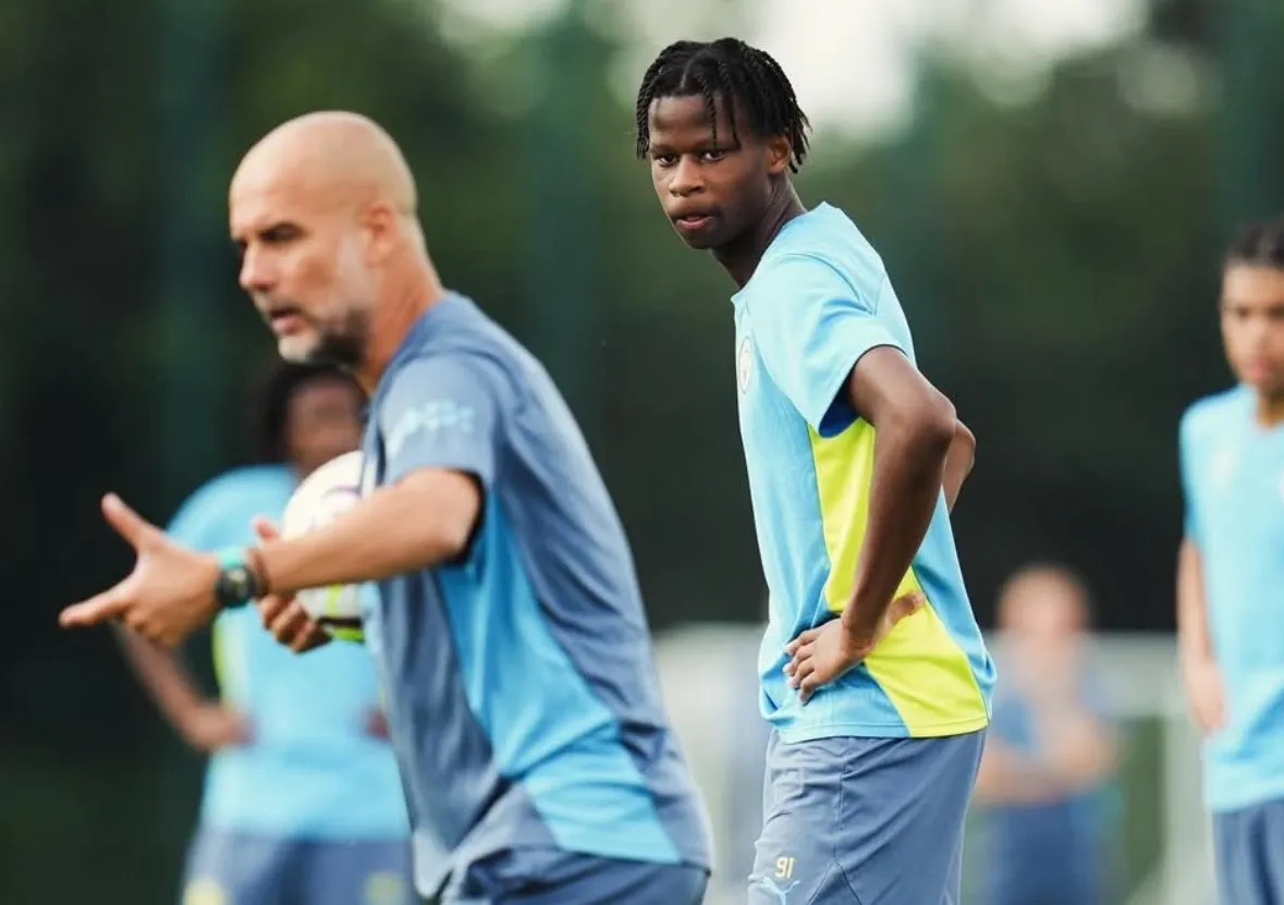 罗马诺：斯旺西、伊镇想租借曼城17岁中卫姆富尼，但遭拒绝