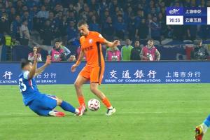 九游体育入口-引争议！申花扳平角球疑似越位获利 李可铲对方未吃牌&amp;弋腾被罚下