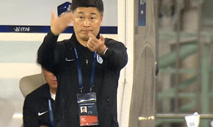 九游体育入口-崔康熙大部分嫡系助教都被鲁能送走，为何唐田却能留下冬训